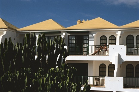 Apartamentos Las Palmeras I & II