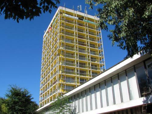 Ihs Hotel