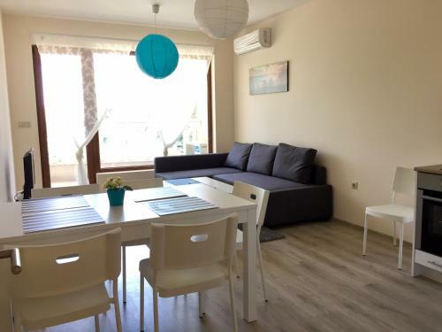Psb Apartments In South Bay Beach Residence
