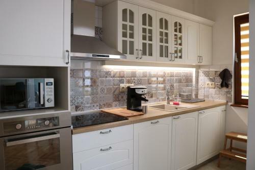 Central Varna Apartment - Lets4holiday