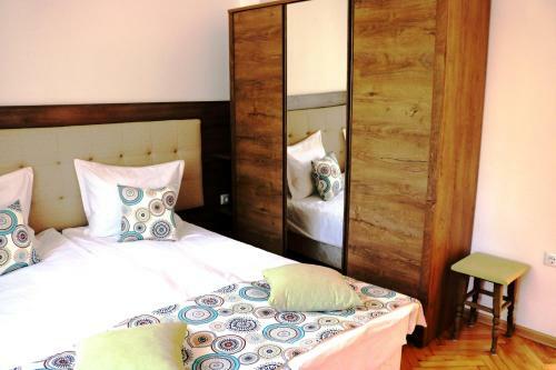 Central Varna Apartment - Lets4holiday