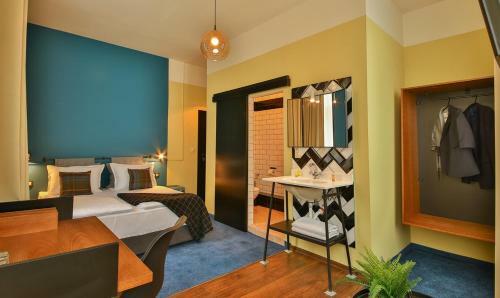 Hotel Just Rooms & Wine