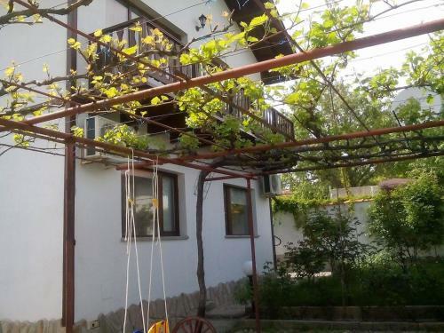 Hostal Guest House By The Captain