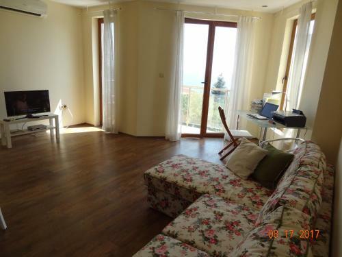 Aneta's Seaside Apartment
