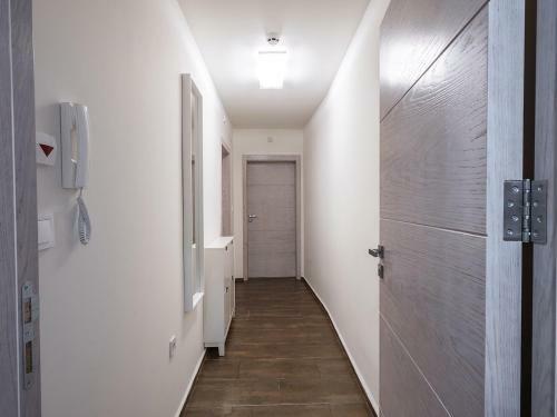 Hotel Caro Apartments & Rooms