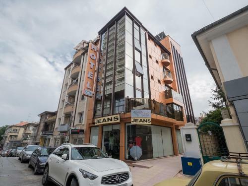 Hotel Caro Apartments & Rooms
