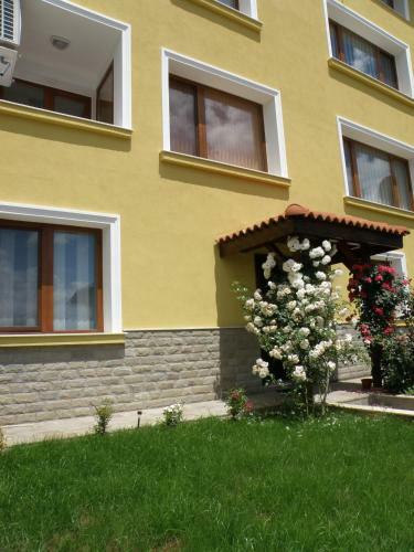 Apartments Kaloyan