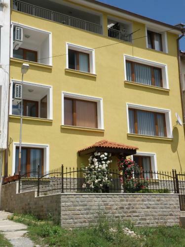 Apartments Kaloyan