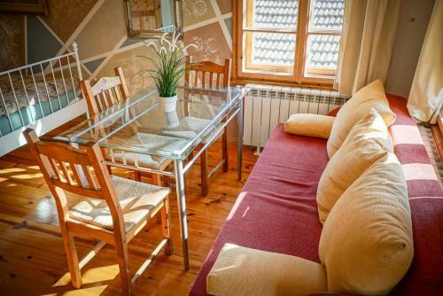 Hostal Rooster House