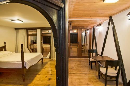 Hostal The Lion's Residence