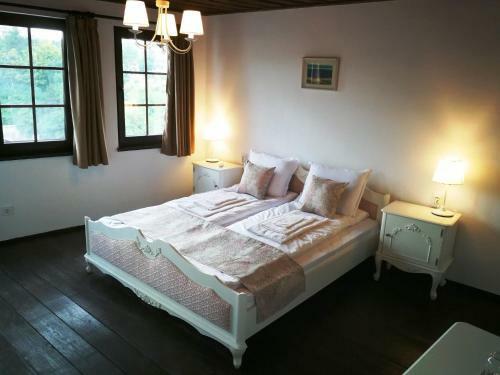 Hostal History Inn Unique Guest House