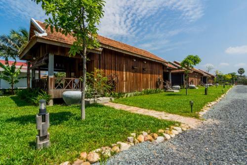 Hotel Kampot River Residence