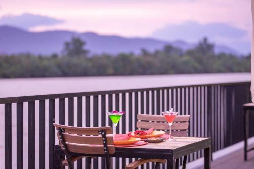 Hotel Kampot River Residence