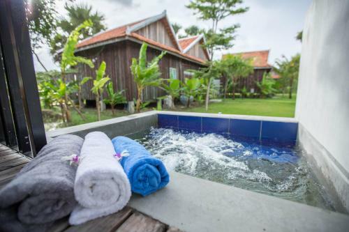 Hotel Kampot River Residence