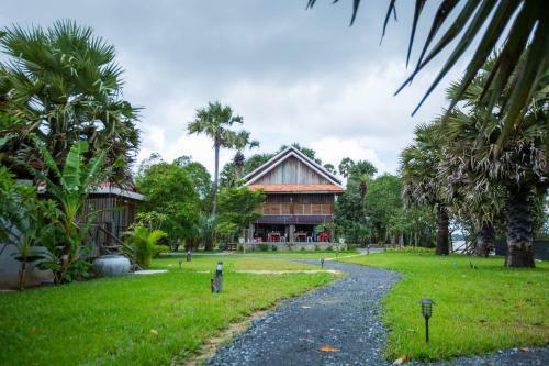 Hotel Kampot River Residence