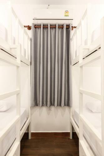 Damnak Riverside Bunk Bed Hostel & Bar