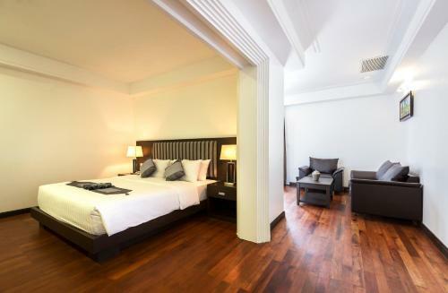 J's Links Angkor Boutique Hotel
