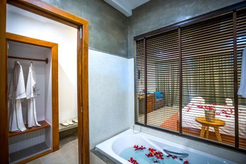 Hotel The Tito Suite Residence