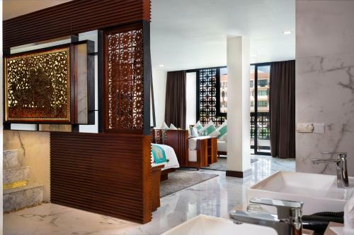 Lotus Blanc Hotel