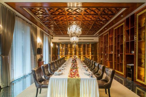 Lotus Blanc Hotel