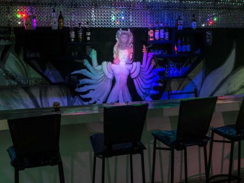 Aura Hostel & Bar Siem Reap