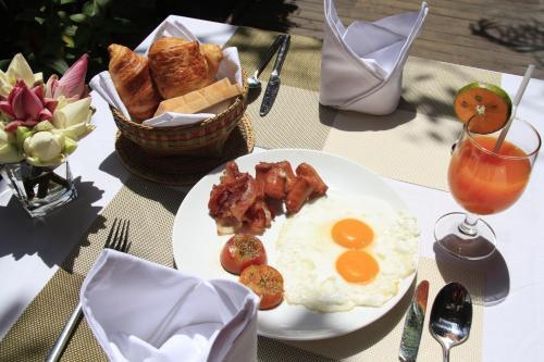 Bed & Breakfast Home Boutique