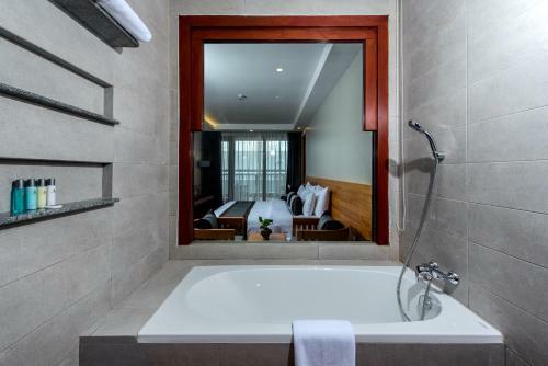 Hotel Pacific Premier Resort & Spa