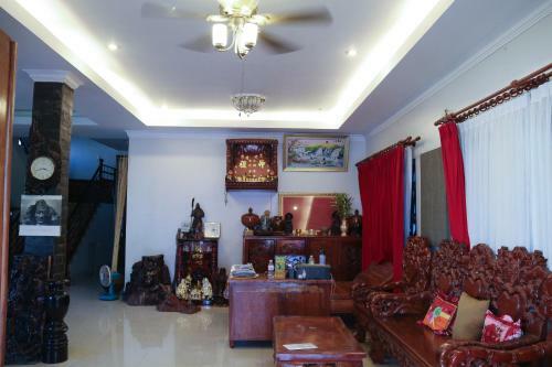 Bed & Breakfast Ratana Villa