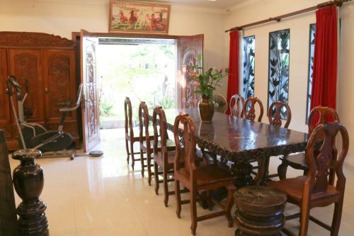 Bed & Breakfast Ratana Villa