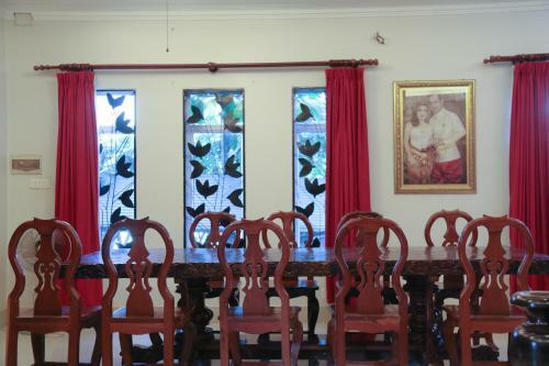Bed & Breakfast Ratana Villa