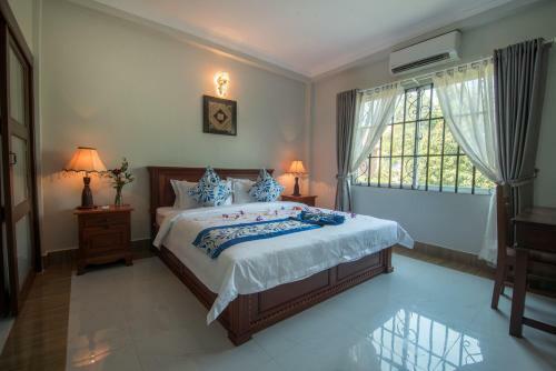 T-easy Crystal Hotel