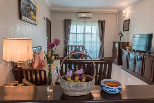 T-easy Crystal Hotel