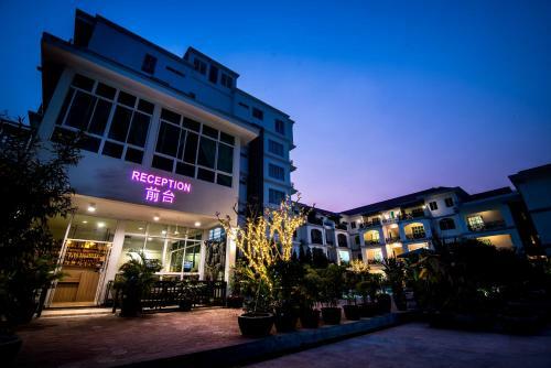 T-easy Crystal Hotel