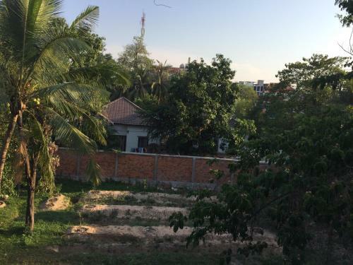 Hostal Baray Siem Reap House
