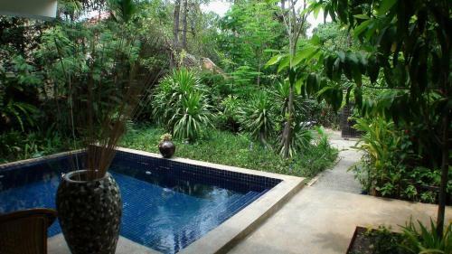Enkosa 3-bedroom Modern Villa