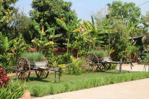 Hotel Chandevi Resort
