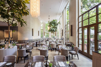 Hotel The Charles
