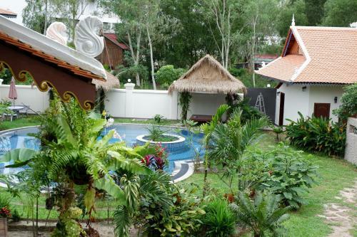 Hotel Samot Baitong Resort