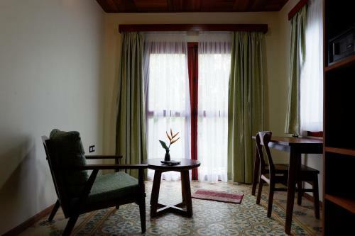 Hotel Samot Baitong Resort