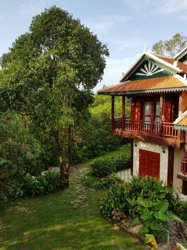 Hotel Samot Baitong Resort