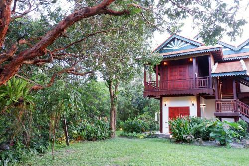 Hotel Samot Baitong Resort