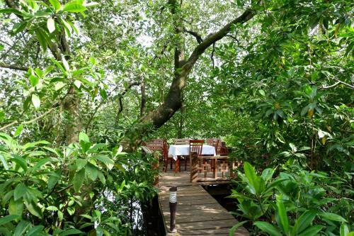 Hotel Samot Baitong Resort