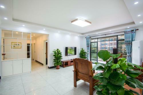 Beihai Lanse Jiayuan Apartment