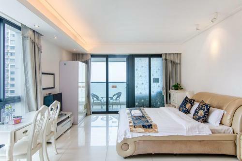 Guanhaige First Line Seaview Apartment
