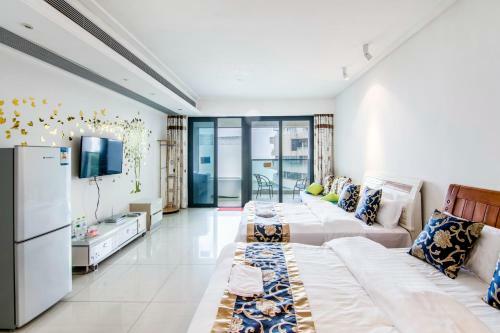 Guanhaige First Line Seaview Apartment