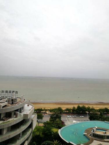 Guanhaige First Line Seaview Apartment