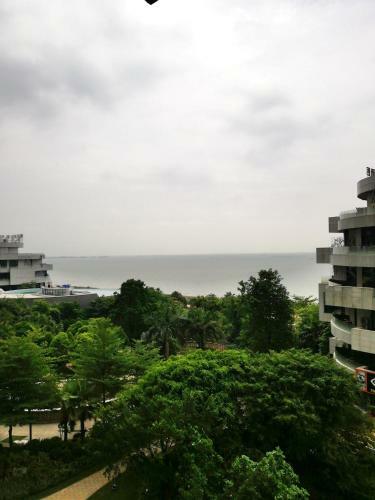 Guanhaige First Line Seaview Apartment