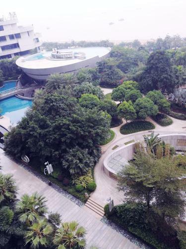 Guanhaige First Line Seaview Apartment