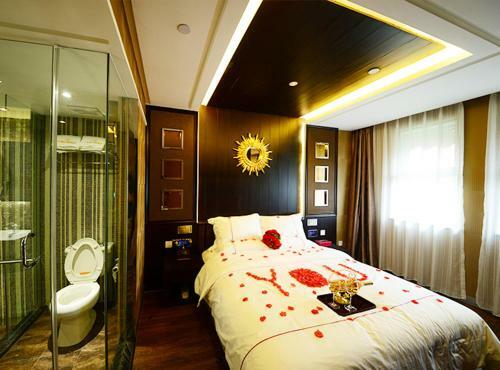 Crystal Theme Hotel