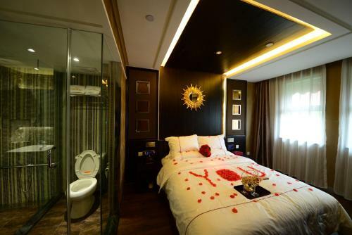 Crystal Theme Hotel